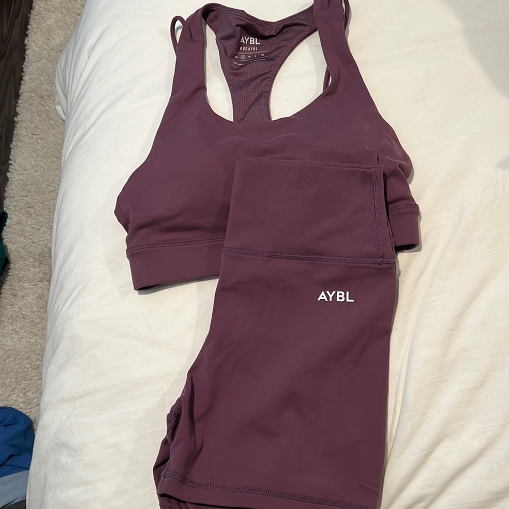 AYBL sports bra and shirt set, barely worn size small both